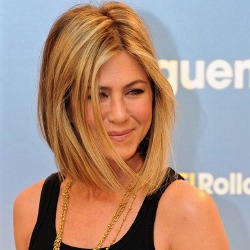 Jennifer Anniston Topless di Film Terbaru