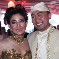 Keluarga Bantah Peggy Melati Sukma Rebut Suami Orang