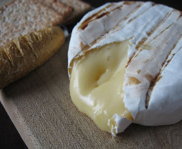 Camembert Gurih Mulus Meleleh Di Lidah