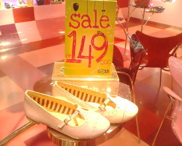 Sepatu Mulai Rp 149 Ribu di Sale Gosh Sepatu Mulai Rp 149 Ribu di Sale Gosh