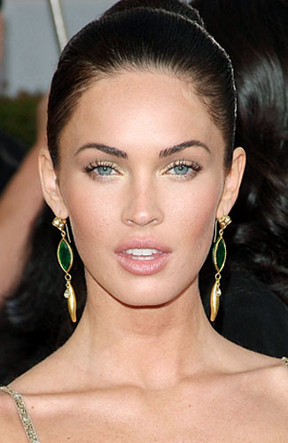 8 Tatanan Rambut & Make-up yang Dibenci Pria - 9