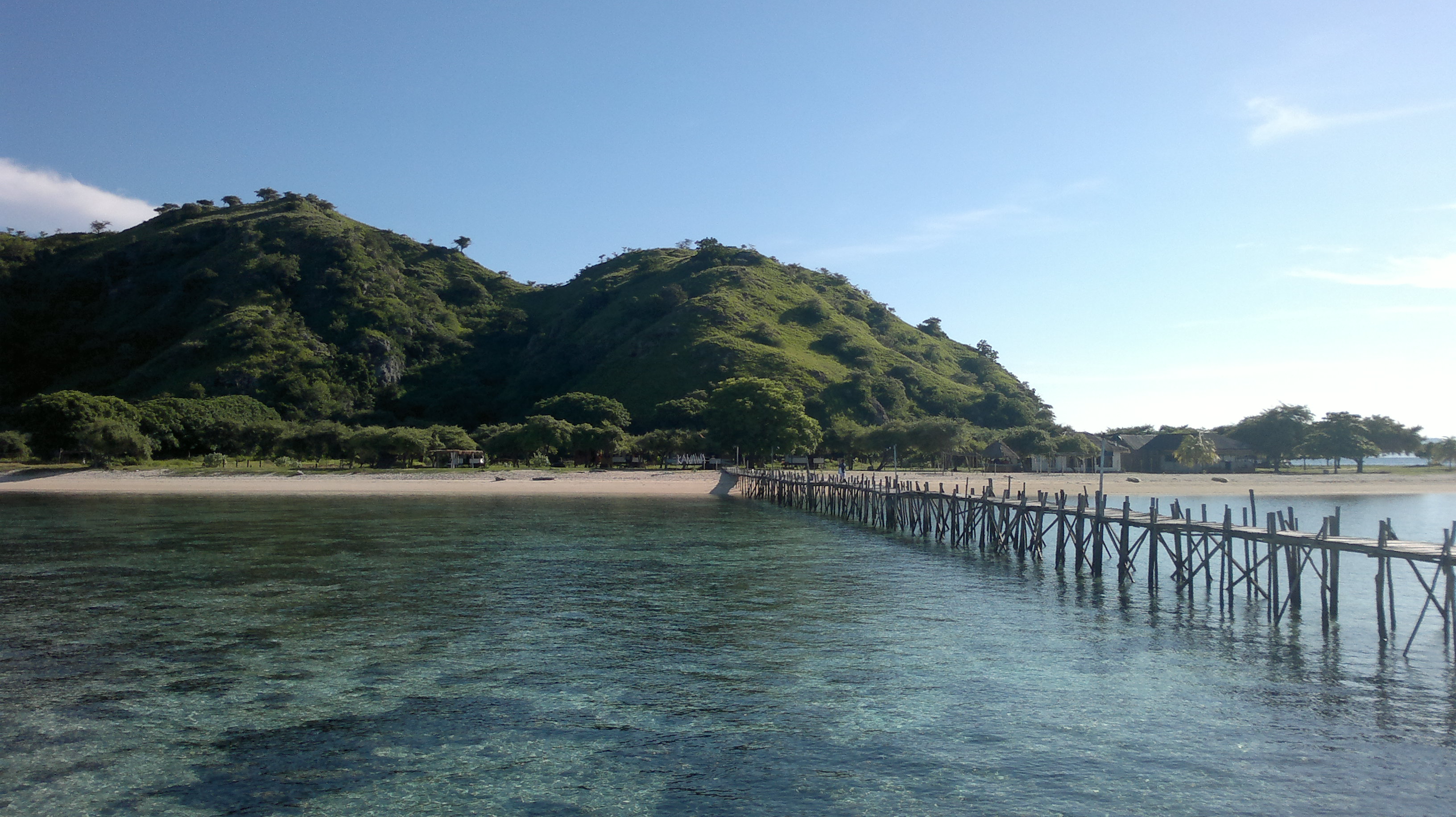 Pulau Kanawa Mutiara Cantik Di Tengah Lautan Flores Pulau Kanawa Mutiara Cantik Di Tengah Lautan Flores
