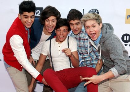 One Direction Rekaman Bareng Justin Bieber?