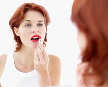 8 Tanda Make Up Berbahaya Bagi Kesehatan 8 Tanda Make Up Berbahaya Bagi Kesehatan