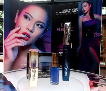 Koleksi Make-Up Terbaru Para Bintang Festival Film Cannes 2012 Koleksi Make-Up Terbaru Para Bintang Festival Film Cannes 2012
