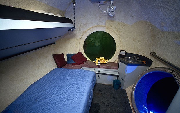 Jules Undersea Lodge отель