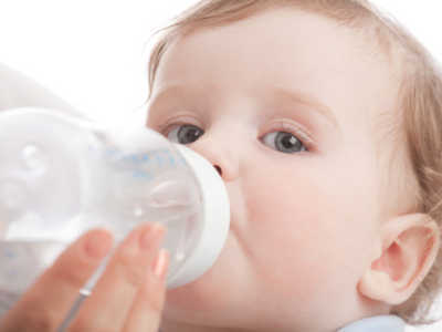 Air putih untuk bayi 6 bulan