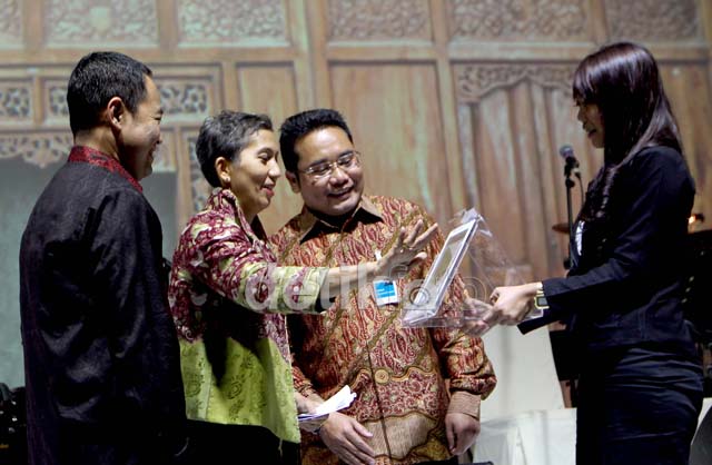  BNI  Luncurkan Kartu Kredit Motif  Batik 