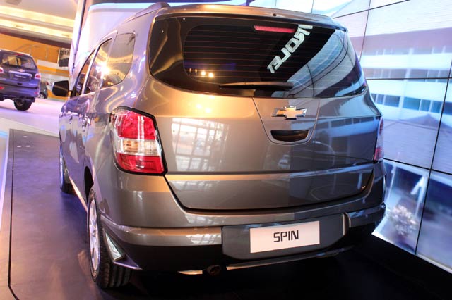 MPV Chevy Pesaing Avanza