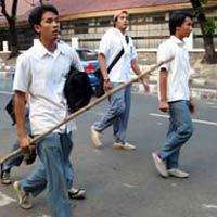 Maraknya Tawuran Pelajar Akibat Rendahnya Keteladanan Elite