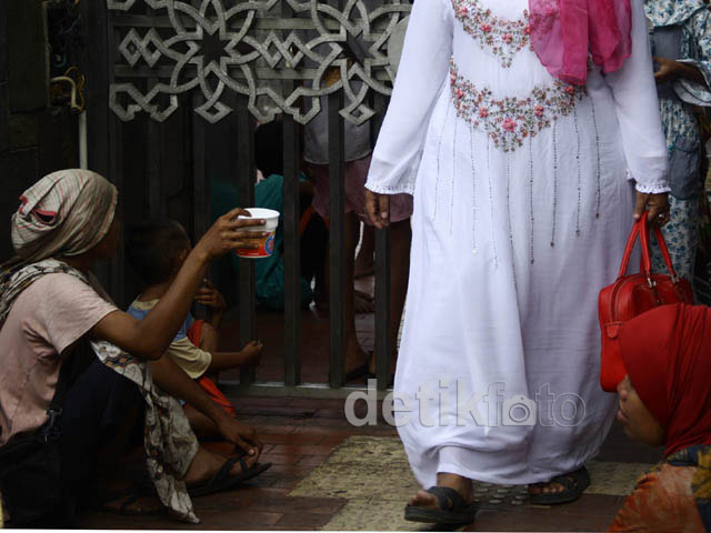 Idul Adha, Pengemis Serbu Istiqlal