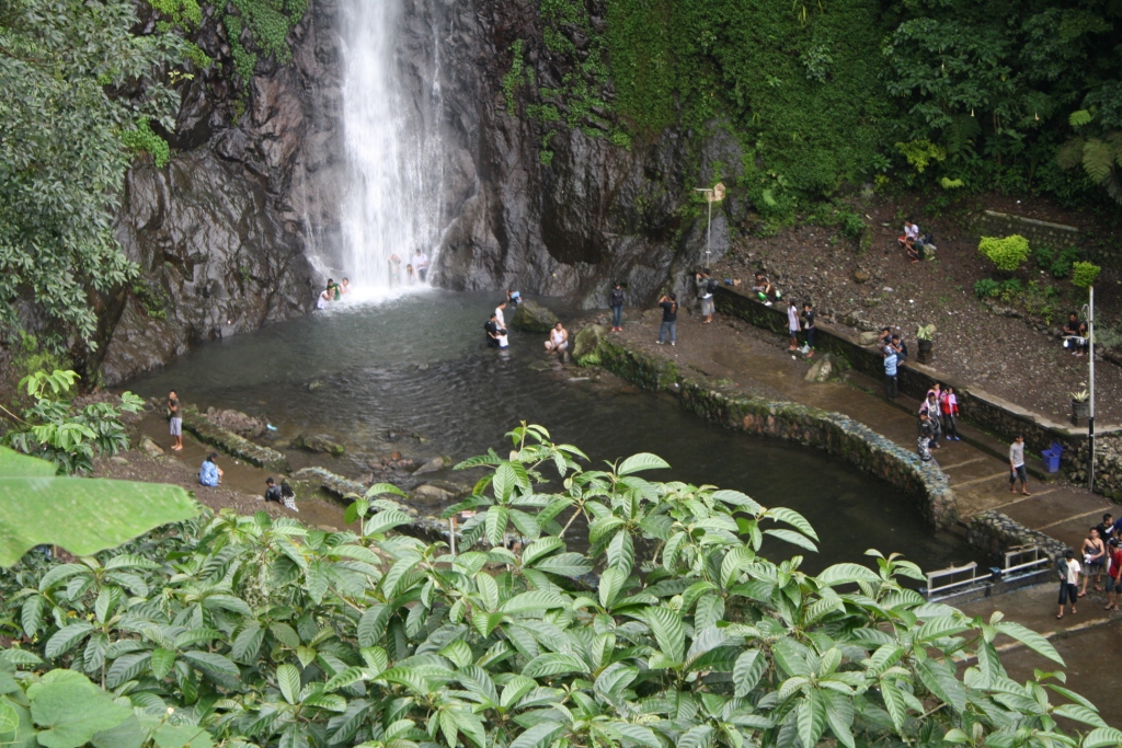 Air Terjun Di Nganjuk Konon Bikin Awet Muda