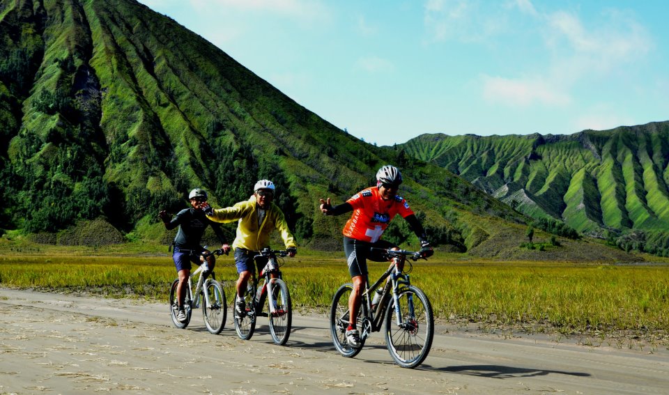 Menantang Naik  Sepeda  Gunung  ke Puncak Bromo