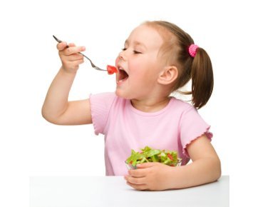 7 Trik Agar Anak Mau Mengonsumsi Makanan Sehat Tiap Hari