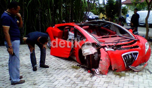 Polisi Selidiki Penyebab Kecelakaan Tucuxi Dahlan