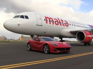Balapan Ferrari Lawan Pesawat  Airbus A320