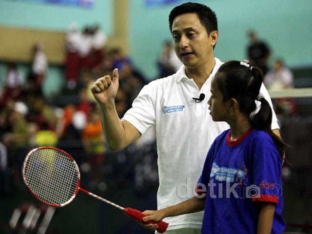 Ricky Subagja Beri Pelatihan Kepada Atlet Muda