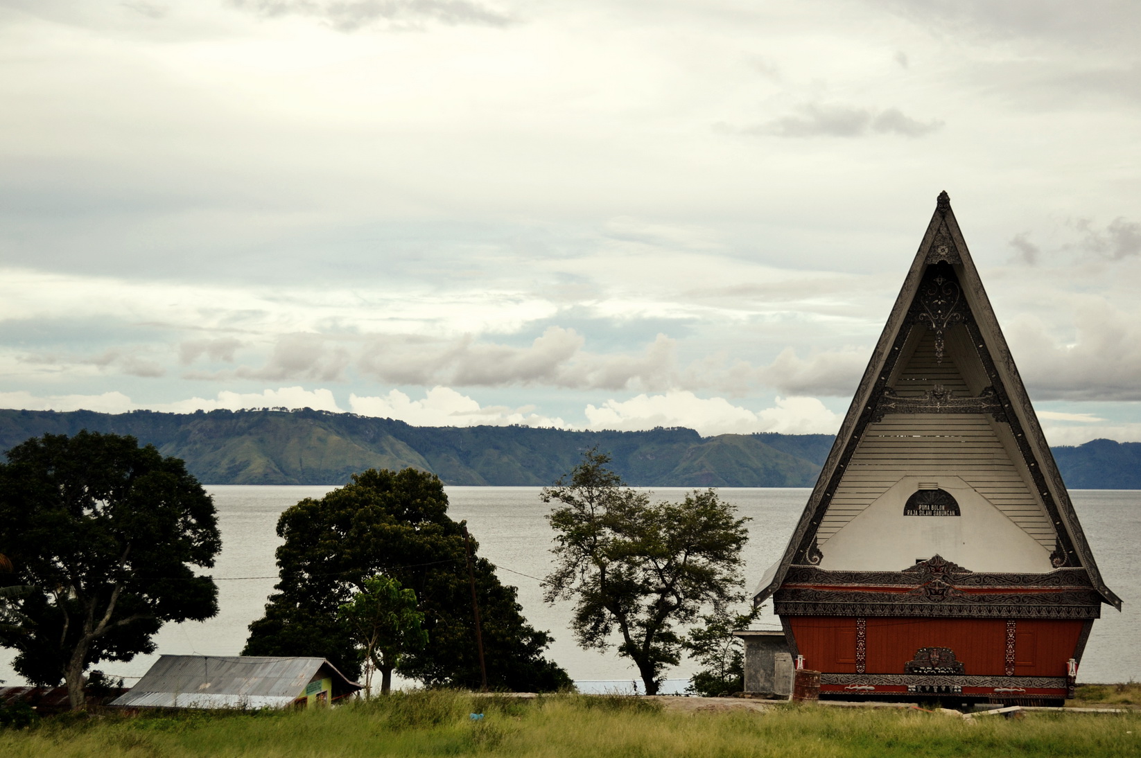 Desa Silalahi, Tempat Penuh Kedamaian di Tepi Danau Toba