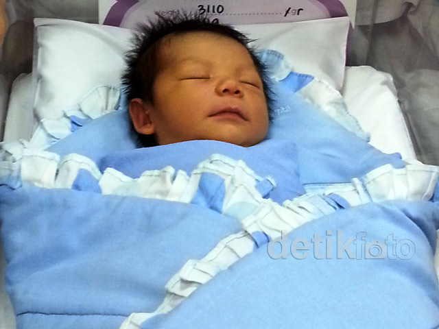 Dukungan dan Doa Netizen untuk Bayi Asri Welas yang 
