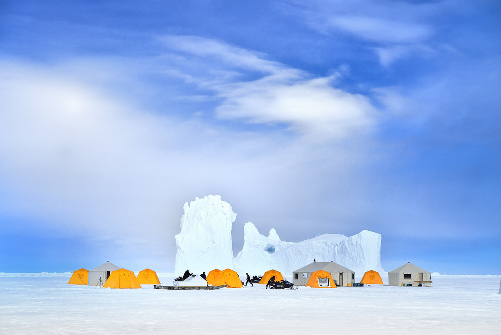 Polar Desert. Polar Deserts Desert location. Arctic Canada. Polar DESERTSDESERT rainfall Grafh.