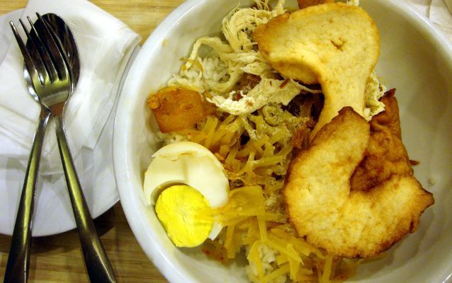 Waroeng Kampoeng Nasi Liwet dan Gado  gado  yang Sedap Mantap 