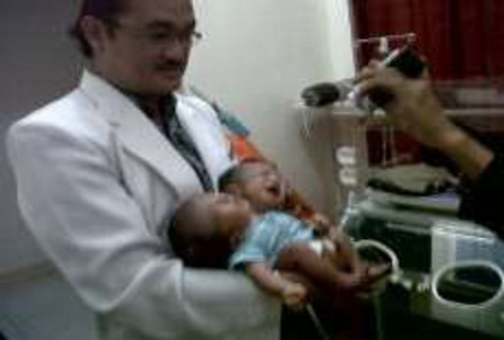 Bayi Berkepala Dua Asal Cilacap Itu Dirawat di RSU Dr Sardjito Bayi Berkepala Dua Asal Cilacap Itu Dirawat di RSU Dr Sardjito