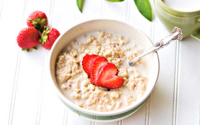 Sarapan Oatmeal Bisa Mengontrol Kadar Gula Darah