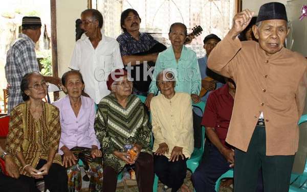 Gerwani Menentang Poligami tapi Diam Saat Sukarno Nikah Lagi