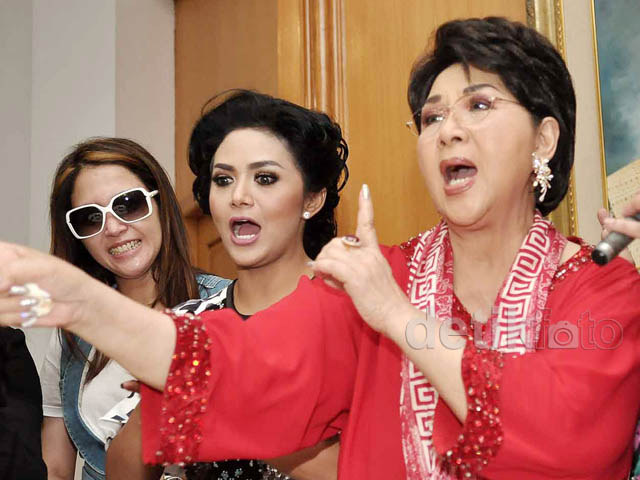 Sempat Sakit, Titiek Puspa Sembuh dari Kanker Serviks