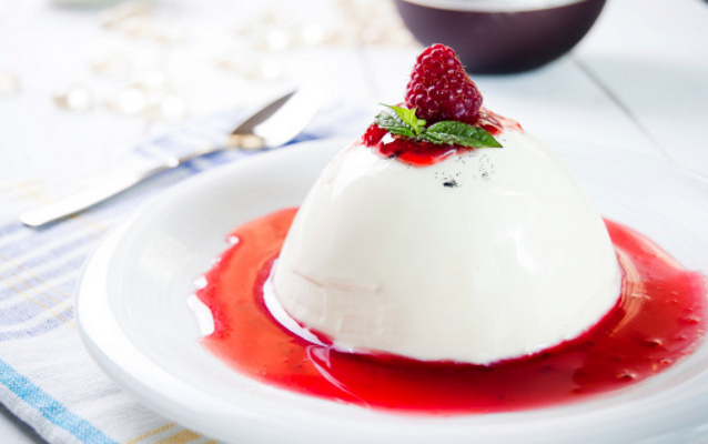 Panna Cotta Lembut Bisa Dibuat Dengan Lima Tahap Mudah Ini