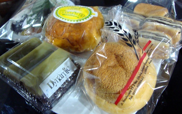 Kue-kue Basah sampai Roti Durian di Dynamic Bakery