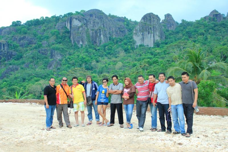 Ada Telaga Indah  di  Atas  Gunung  Api Purba Gunungkidul