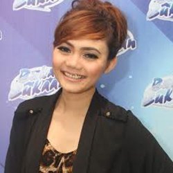 Pernah Gagal Berumah Tangga Rina Nose Trauma