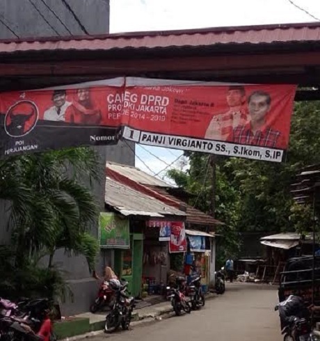 Caleg PDIP Mulai 'Jualan' Foto Jokowi