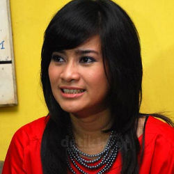 Dari Dangdut, Ikke Nurjanah Ingin Terjun ke Politik