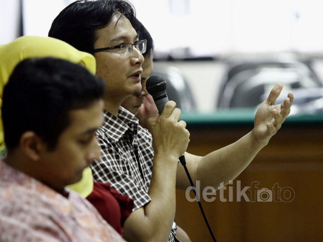 Qichqiriq va nola porno video