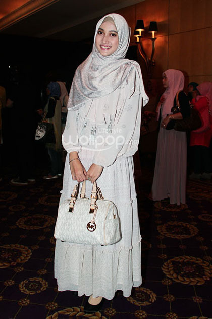 Hijab Style: Tampil Stand Out di Acara Fashion Ala 8 