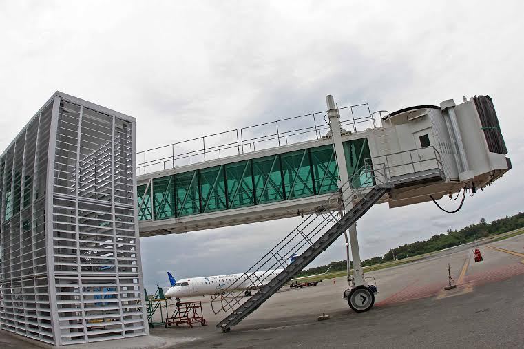 Bandara Unik di Indonesia, Dari Fasilitas Kebun Binatang 