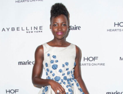 Gaya Rambut Terbaru Lupita Nyong'o dengan Jambul
