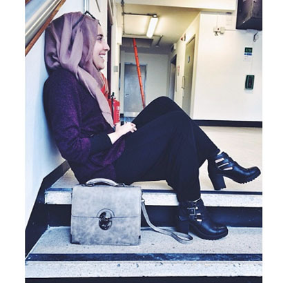 Hijab Style: Gaya Edgy dengan Rok Panjang Si Cantik Zaynah - 4