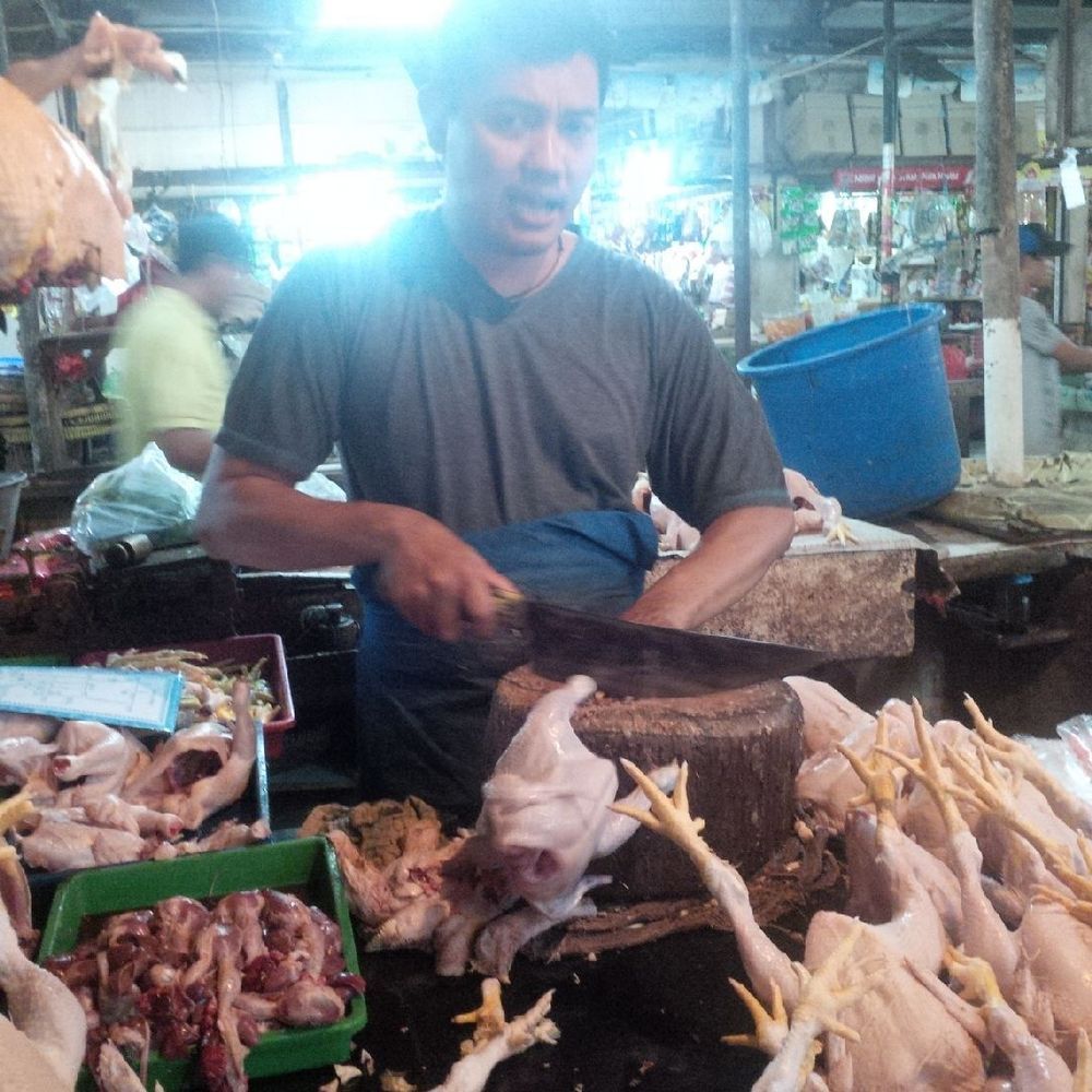 Kenaikan Harga Bawang, Telur dan Daging Ayam di Atas Normal