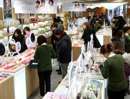Ini Tempat Favorit Belanja Kosmetik Di Seoul Korea
