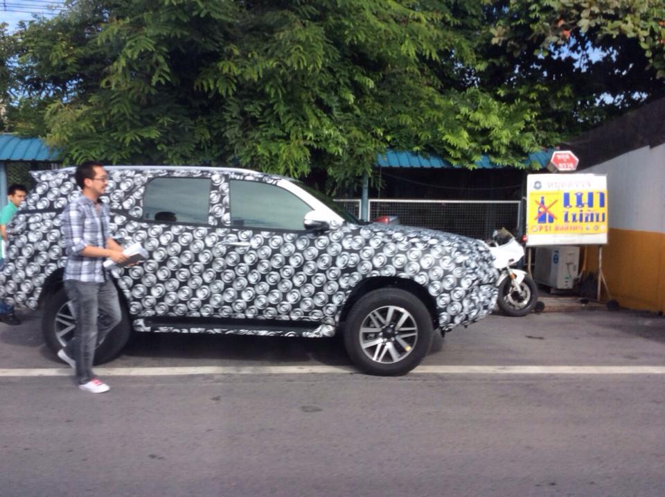 Toyota Fortuner Terbaru Kembali Tertangkap Kamera