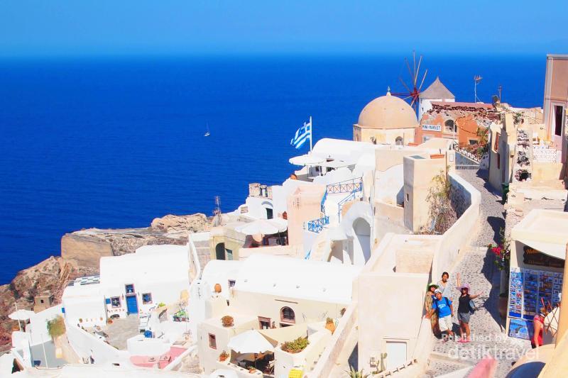 Santorini, Kota Indah Seputih Kapas di Yunani