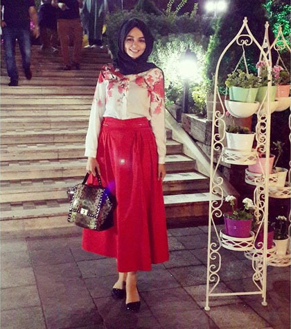  Hijab Style Padu Padan Rok Panjang Ala Hijabers Cantik 