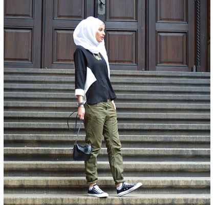 Hijab Style Gaya Simple untuk Hangout Ala Zizi Hijabers 