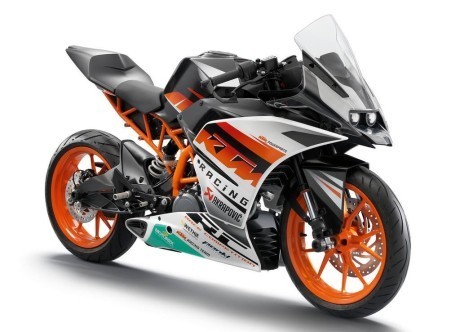 Motor Sport KTM RC390 Sanggup Berlari 