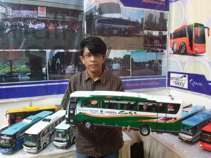 Si 'Seksi' Ini Ikut Mejeng di Pameran Transportasi