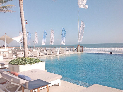 Vue Beach Club North Tempat Hang Out dengan iPemandangani 