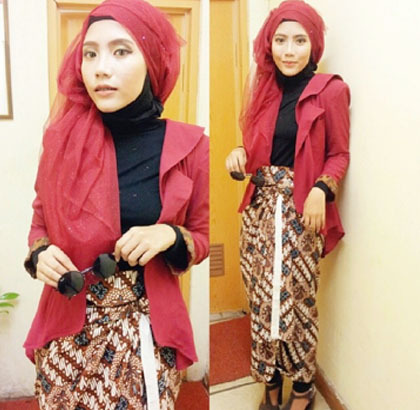  Hijab Style Cara Padu Padan Batik Ala Hijabers 7